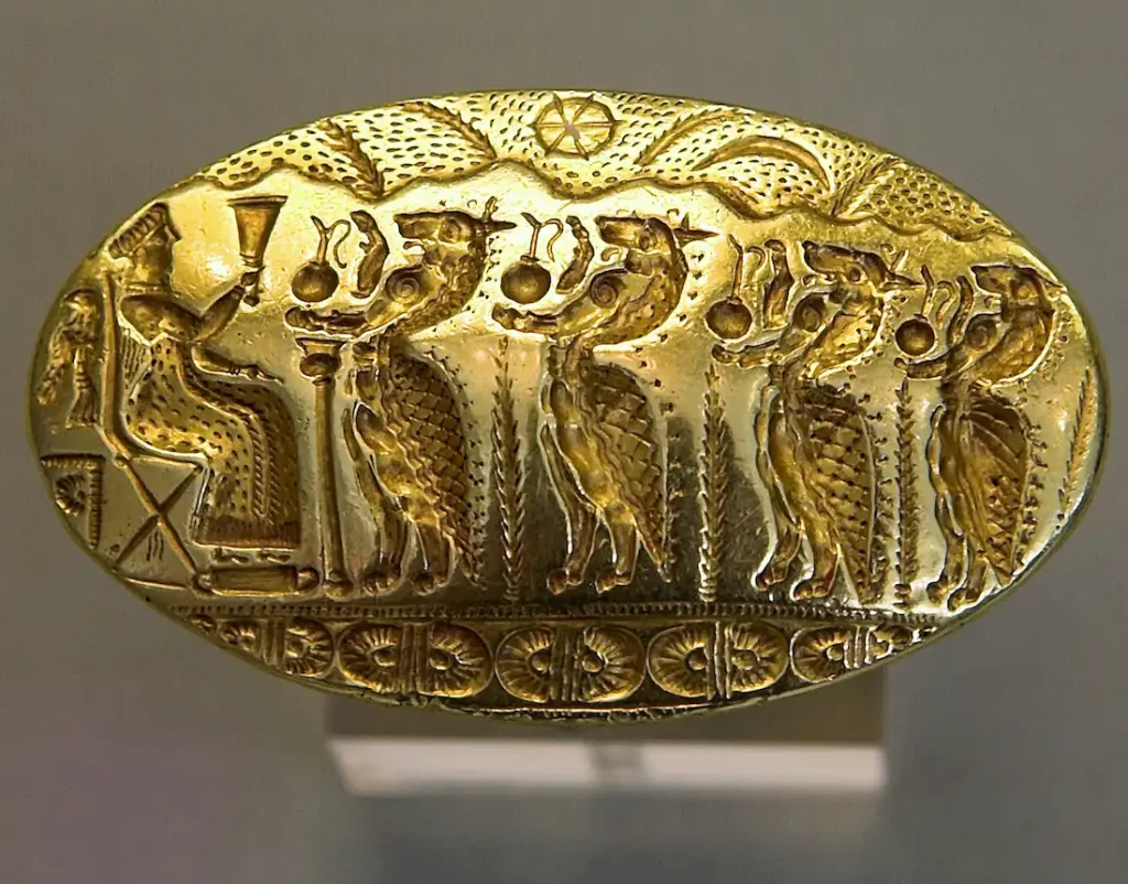 Grabado en anillo de oro minoico con diosa sentada y figuras híbridas realizando ofrendas; interpretado como representación arcaica de espíritus intermediarios o genii.